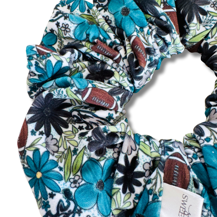 Football: Eagles Scrunchie Sewing Sweethearts