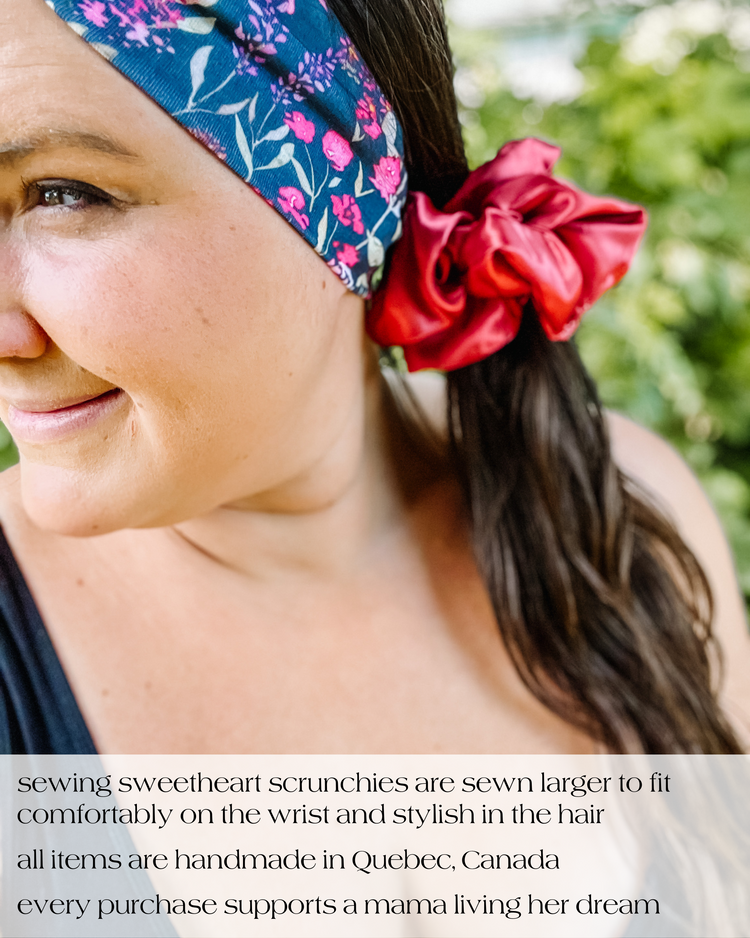 Holly Jolly Soul Scrunchie Scrunchies Sewing Sweethearts