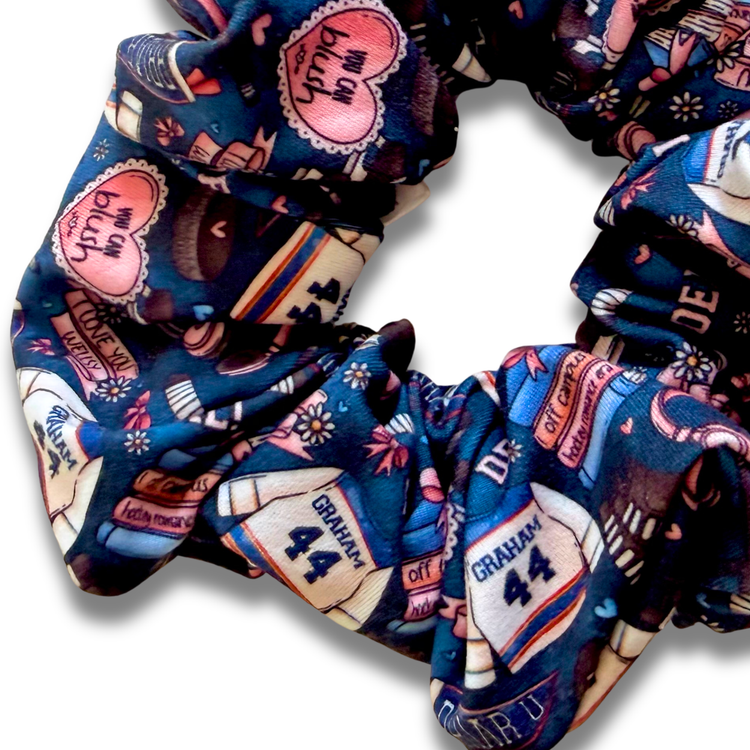 Campus v1 preorder** Scrunchie