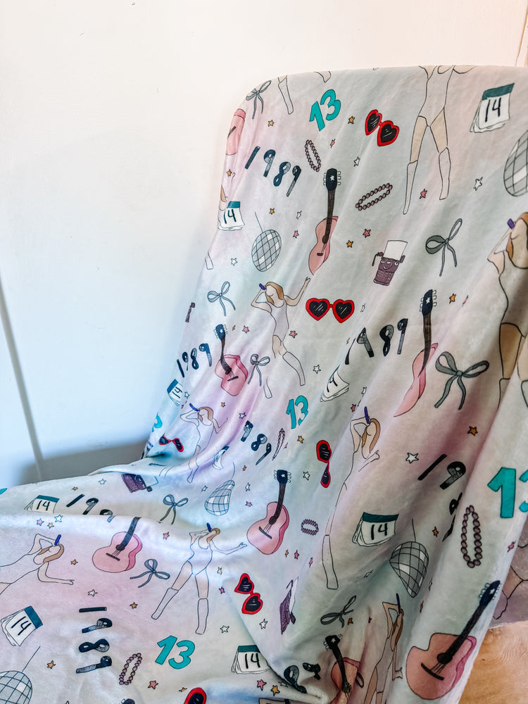 1 9 8 9 Minky Blanket PREORDER (~4 weeks before shipping) Sewing Sweethearts