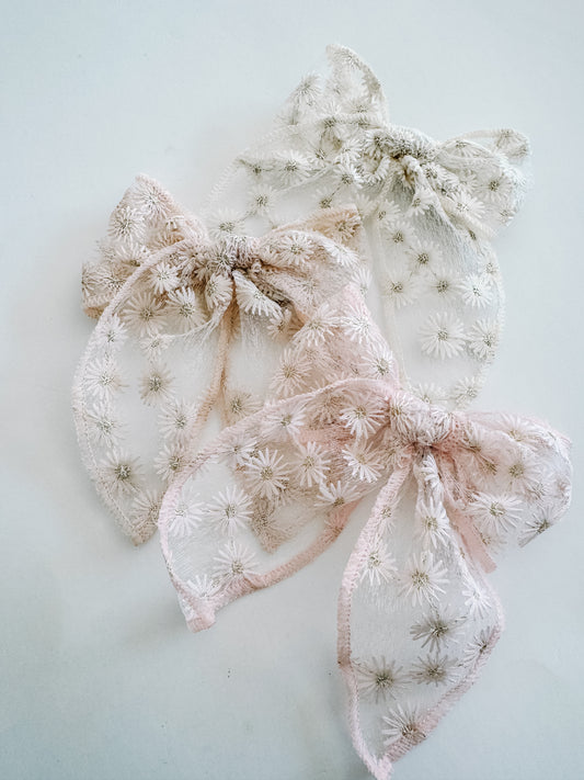 Daisy Shine Fable Bow Sewing Sweethearts