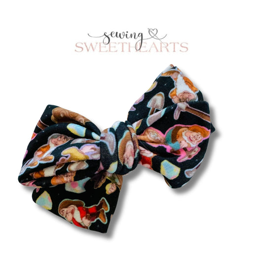 Dwarves Bow  Sewing Sweethearts   