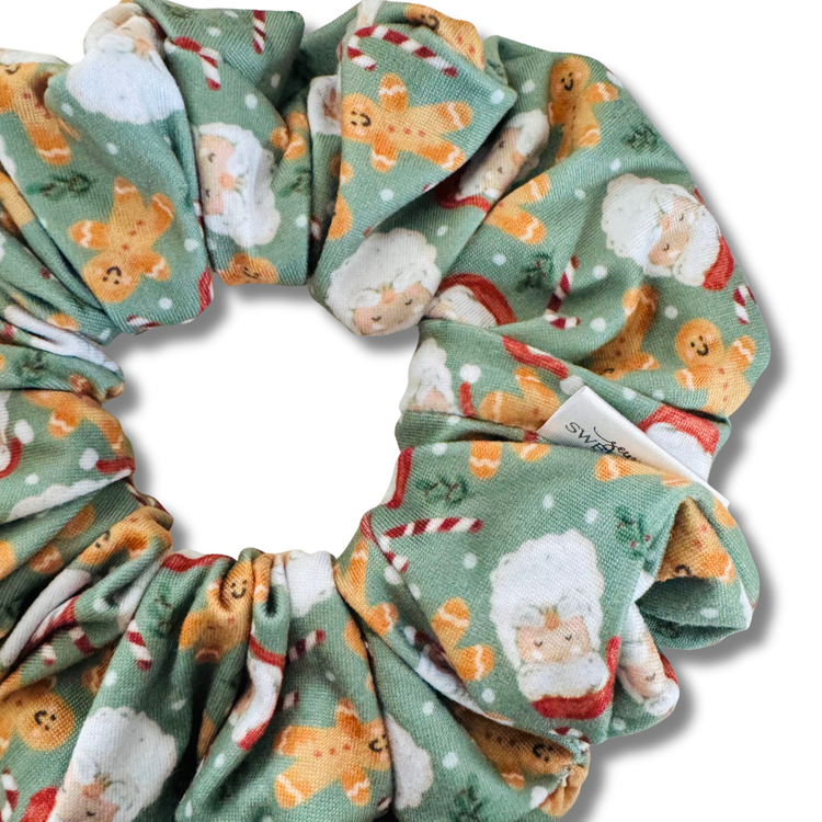 Jolly & Sweet Scrunchie