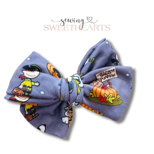 Spooky Peanuts Bow Sewing Sweethearts