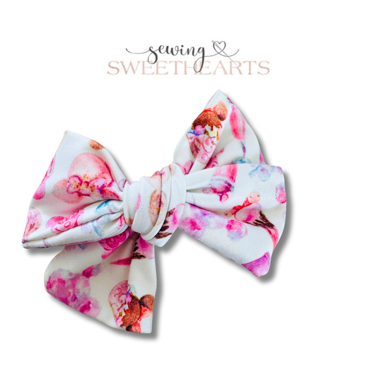 Magical Treats Bow Sewing Sweethearts